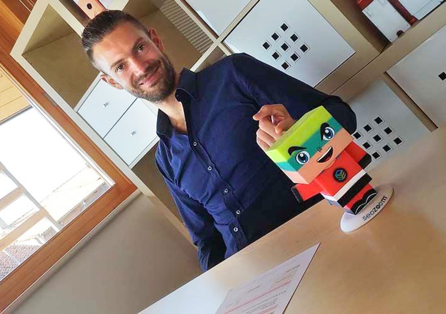 Weyes diventa seozoom certified partner background1 jpg