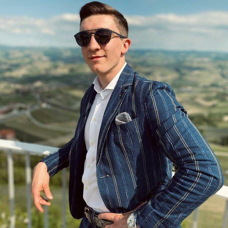 Sales & Account Manager